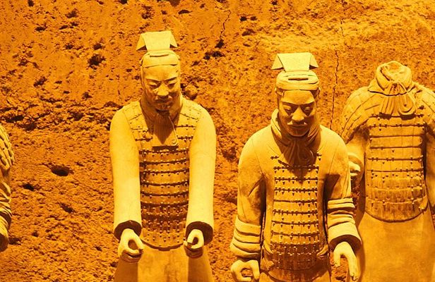 Xi'an Private Day Tour from Beijing with Deluxe Soft Sleeper Train Experience