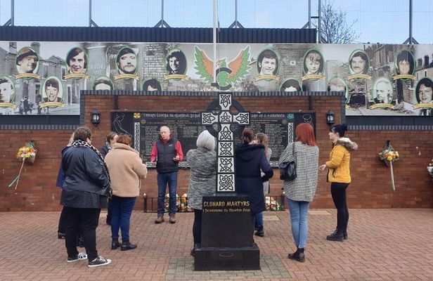 Cab Tours Belfast Famous Black Taxi Tours