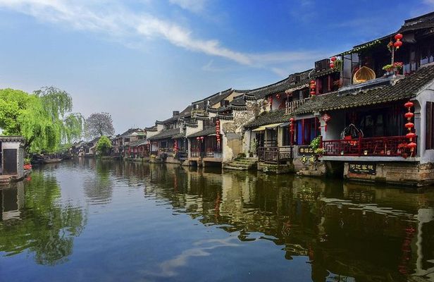 Fengjing and Xitang Water Town Private Day Tour from Shanghai