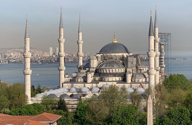 Istanbul - Hagia Sophia, Basilica Cistern and Grand Bazaar Tour