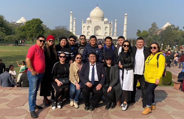 Amazing Taj Mahal And Agra Fort Private Guided Tour From Delhi