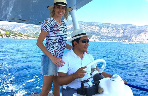 Romantic Private Tour for 2 plus guide on your own Solar Powered Boat