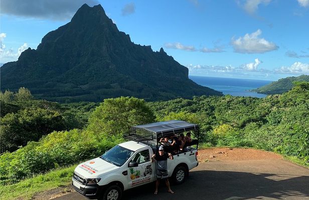 4x4 Moorea Safari Tours : With Hotel transfers