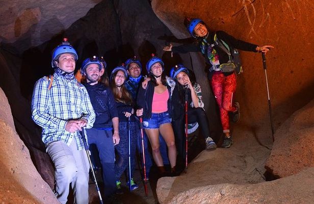 7 Qorihuillca Canyons - Cracks