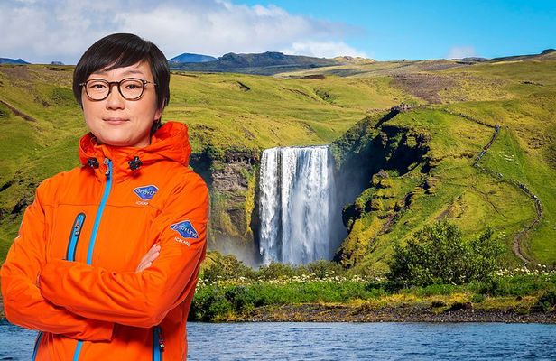 Glacier Hike and South Iceland Sightseeing from Reykjavik