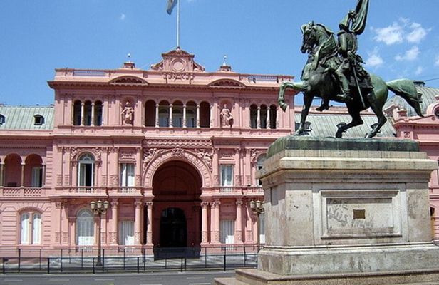 Small Group Buenos Aires City Tour and Sailing on La Boca