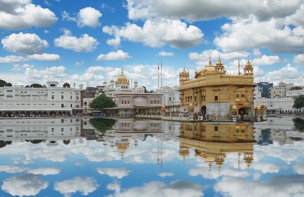 Delhi to Amritsar by Satabdi Train (2 Days)