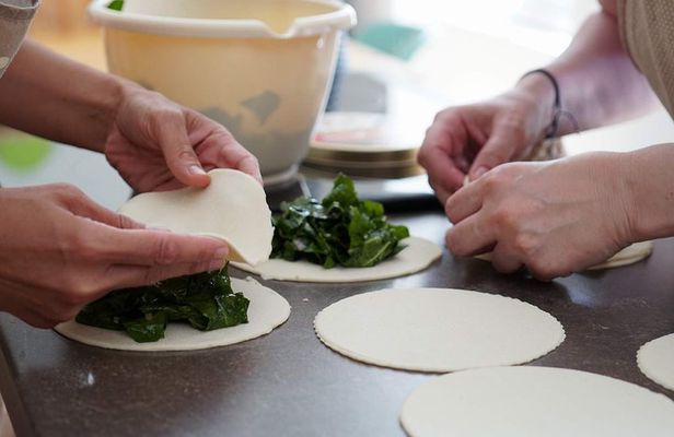 Croatian cuisine cooking class with Dolac market tour