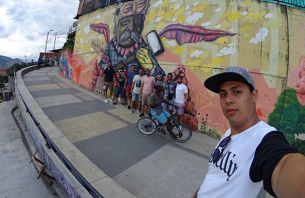 Tour de Grafittis - Ciudad Grafitti - COMUNA 13 - Tour Privado