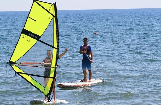 Beginner individual windsurfing lesson