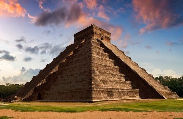 Iconic Chichen Itza Experience! Classic Tour from Tulum City