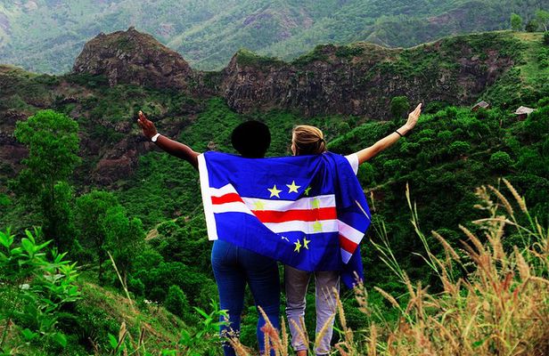 Santo Antão: Full-day Island Tour & Visit to Cova de Paúl Volcano Crater