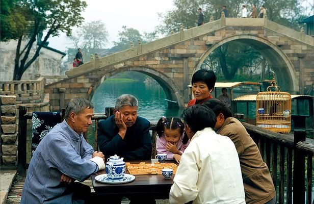 Half Day Private Tour to Wuzhen Water Town with Boat Ride from Hangzhou
