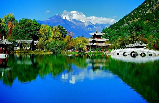 Flexible Lijiang City Highlights Private Day Tour with Lunch