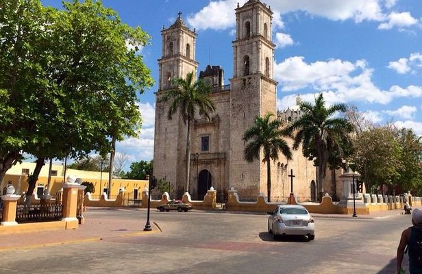 Chichen Itza Tour Plus with Cenote Swim from Cancun & Playa Del Carmen