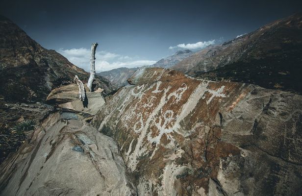 From Santiago to the Andes: 4x4, horseback riding, waterfall visit and barbecue