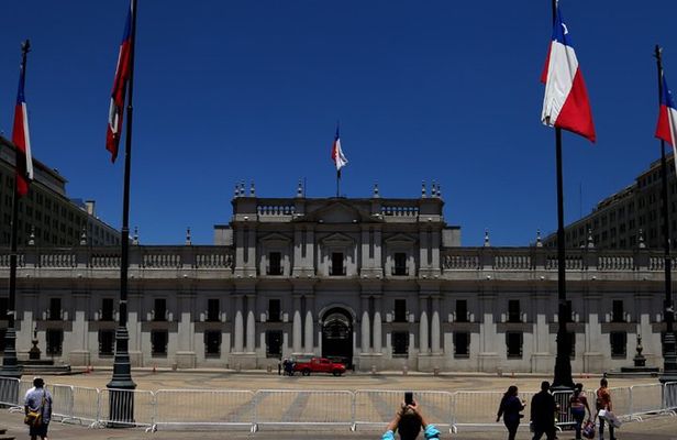 Santiago semi-private city tour, small groups