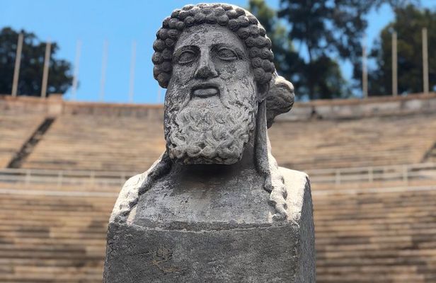 Thermal Lake Vouliagmeni and Beach Private Tour in Athens