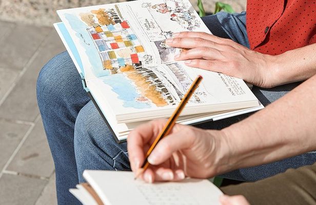 I DRAW Malaga: Art and Drawing Lesson - by OhmyGoodGuide!