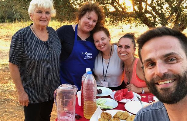 Cretan Farm Tour with Cheese-Making & Picnic with Cretan Vibes