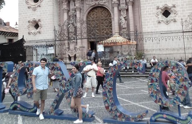 Xochicalco Taxco Cacahuamilpa and Pozas Azules
