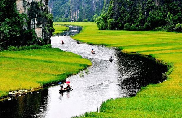 Small Group History Tour to Ninh Binh with Lunch