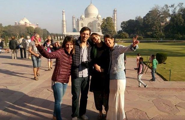 Agra Day Tour through Fatehpur Sikri