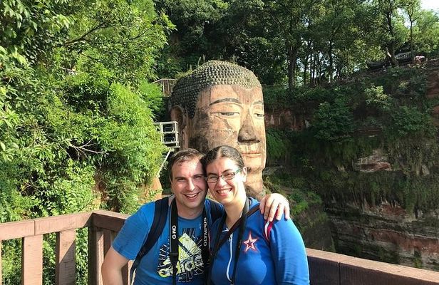 Private Leshan Giant Buddha and Huanglongxi Ancient Town Day Tour