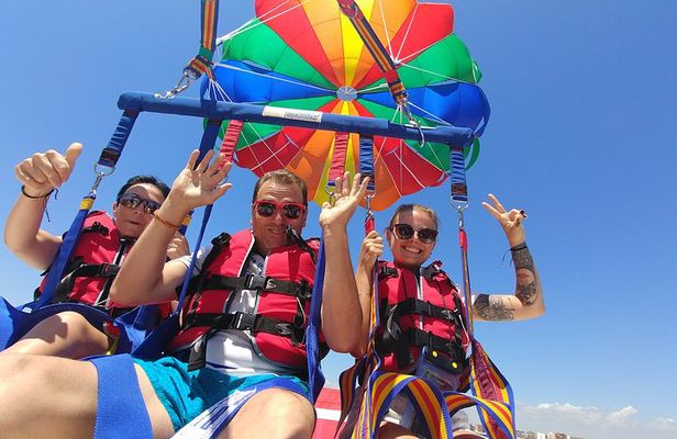 Parasailing in Torrevieja