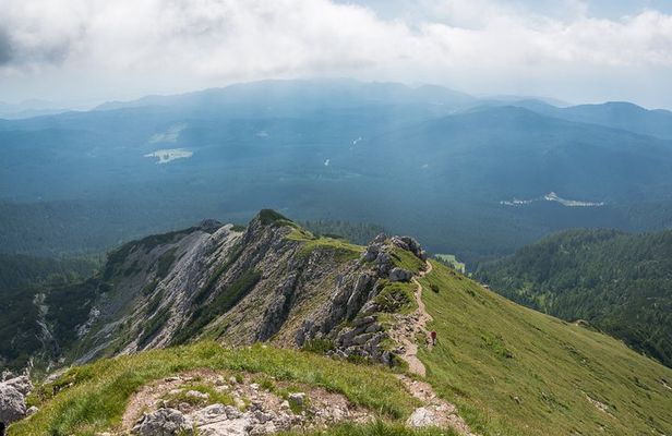 Half-Day Small-Group Hiking Tour of Viševnik