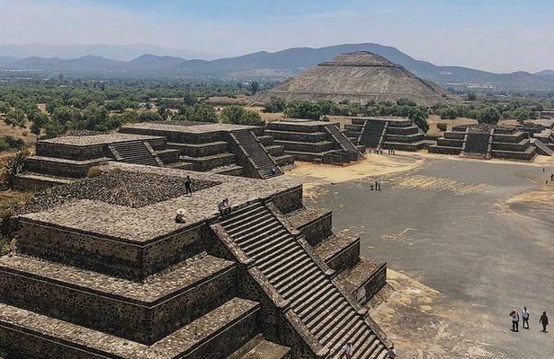 Teotihuacán & Our Lady of Guadalupe Basilic Tour