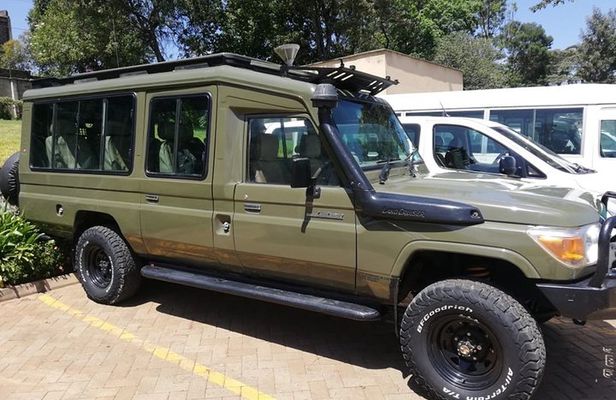 4-Day Tsavo East, Amboseli and Tsavo West Safari