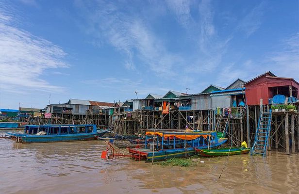  Kampong Phluk Floating Village and Roluos Group Tour