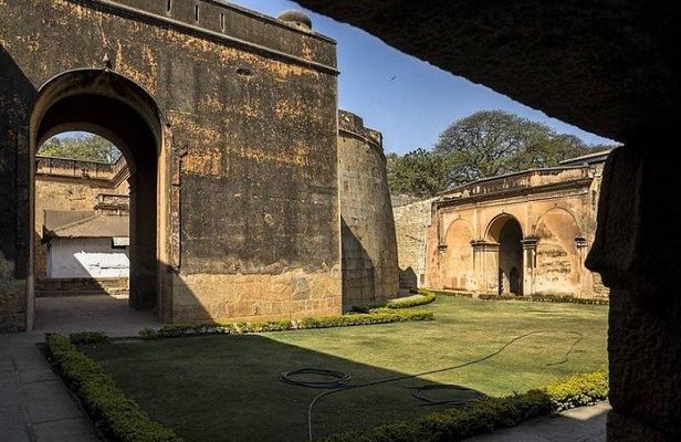 Sunshine Bangalore day tour, Lal Bagh & Tipu Sultan Fort