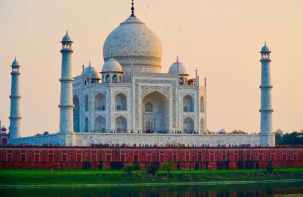 Private Guided Sightseeing Day Tour of Agra from Delhi