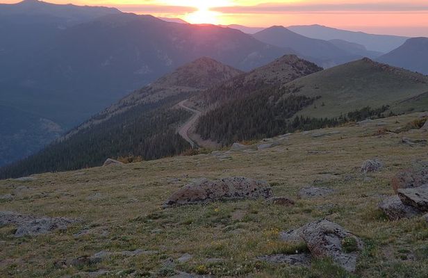 Sunrise Tour of Rocky Mountain National Park