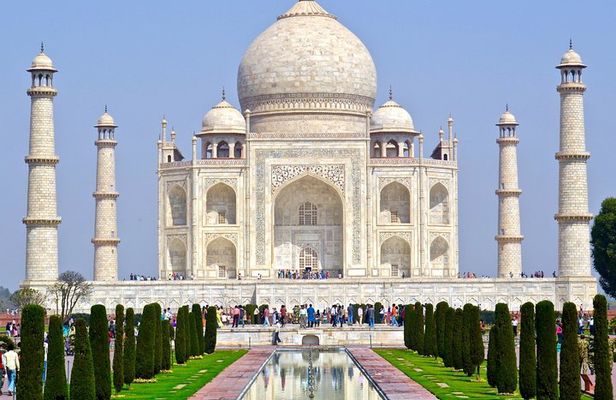 From Delhi: Taj Mahal Day Trip by Car