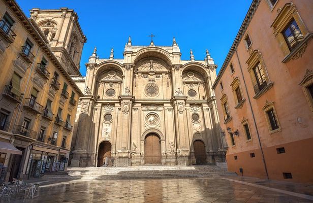 Granada : Cathedral and Royal Chapel with Albaicín and Sacromonte