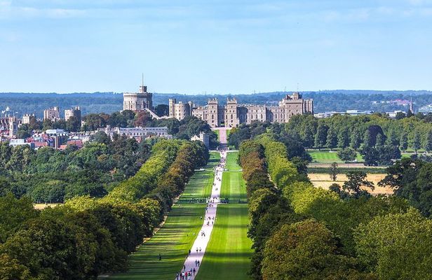 Private Westminster, Whitehall, and Windsor Castle Tour by Train