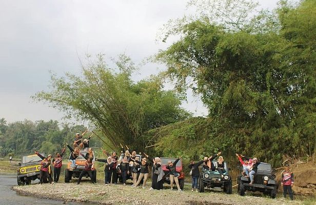 Jeep Parang Menoreh Adventure Borobudur