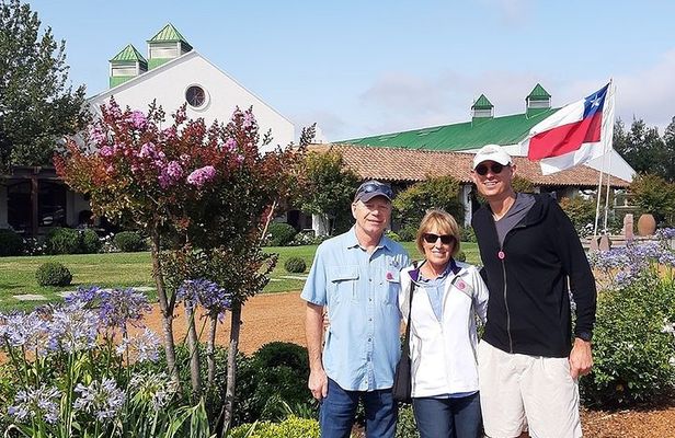 Private Full-Day Tour: Valparaiso, Viña del Mar and Casas del Bosque Vineyard