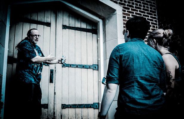1.5-Hour Cemetery Ghost Hunt in Chattanooga