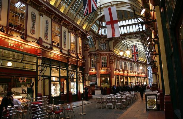 London Market Tour in Executive Luxury Vehicle private