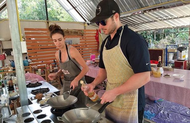 Evening Couse Thai Cooking Class in Ao Nang, Krabi