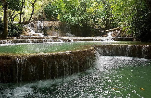 Private Kanching Waterfalls with Batu Caves & Ramayana Caves Tour
