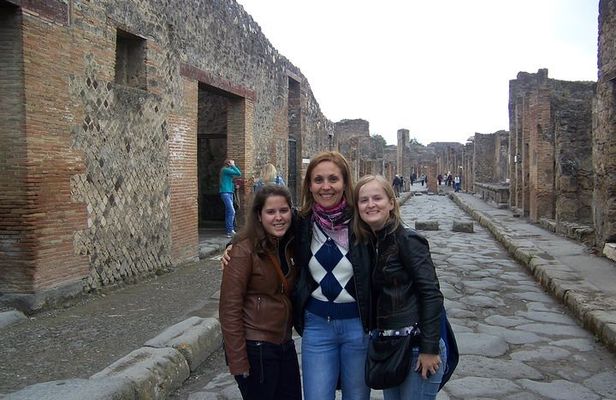 Pompeii tour with archaeologist