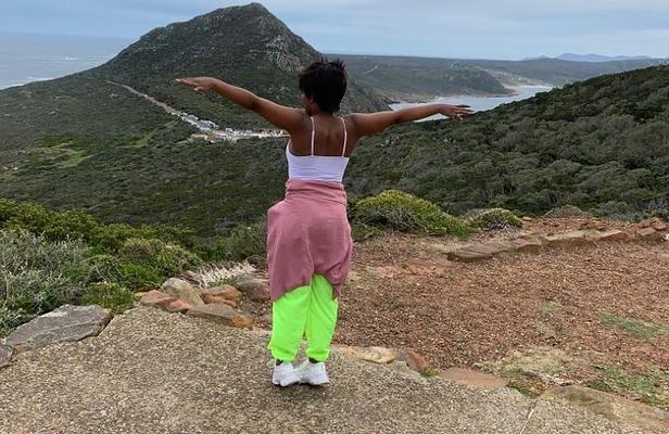 Private: Cape Peninsula with Winelands Full day Tour.