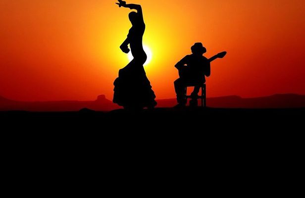 Flamenco and Tapas Experience in Seville