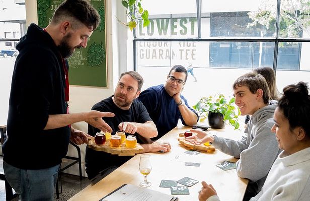 Melbourne: Craft Beer Tour with Beer Tastings at 3 Venues
