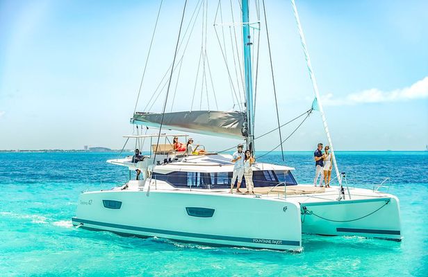 Isla Mujeres luxury catamaran with premium open bar and lunch